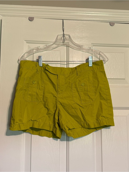 LOFT Pants - NWOT LOFT Mustard Green Cargo Shorts